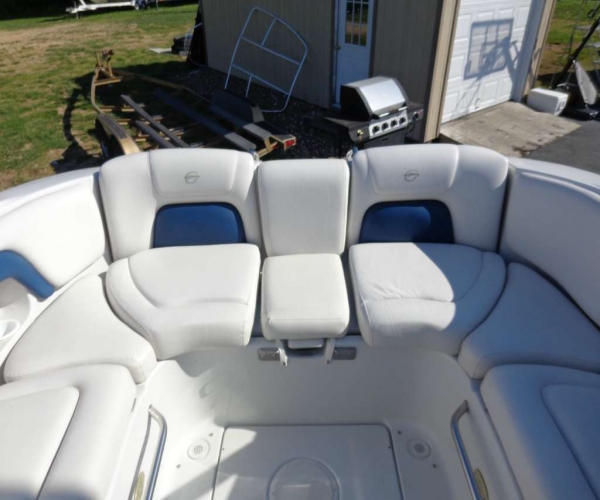 2005 Crownline 270 BR Power boat for Sale in Osage Beach, MO